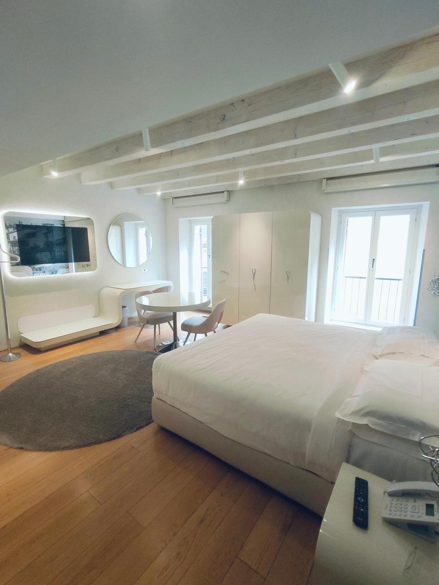 Lords Of Verona Luxury Apartments 外观 照片